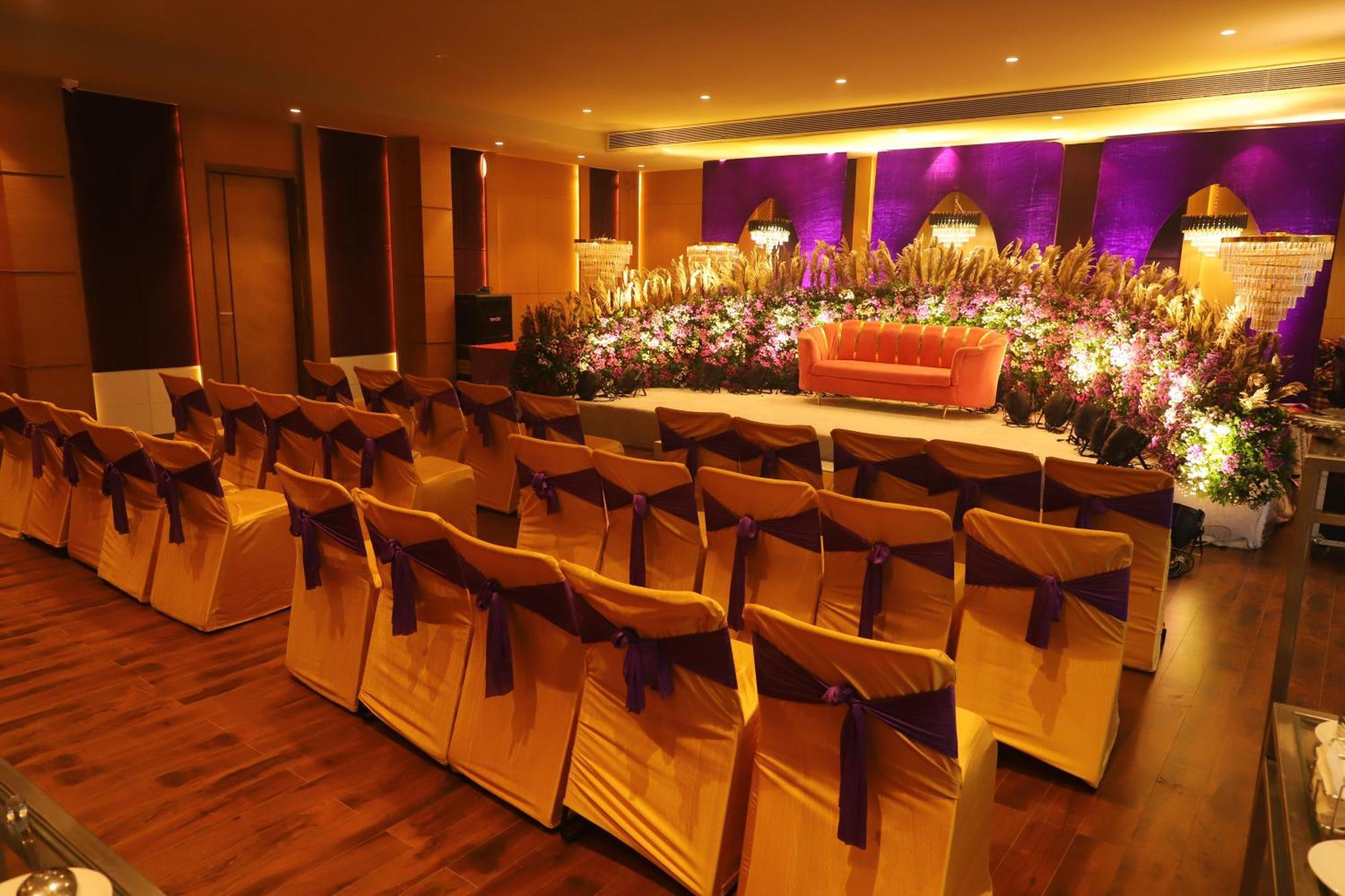 Alba Inn, Vijay Nagar Indore Bagian luar foto
